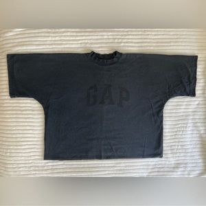 Yeezy Gap Engineered by Balenciaga Dove 3/4 Sleeve
T-Shirt size small